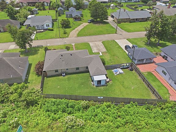 3rd image of 820 Contraband Ln