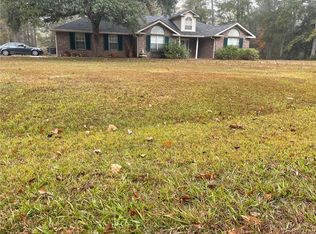 2 Arbor Ln, Picayune, MS 39466