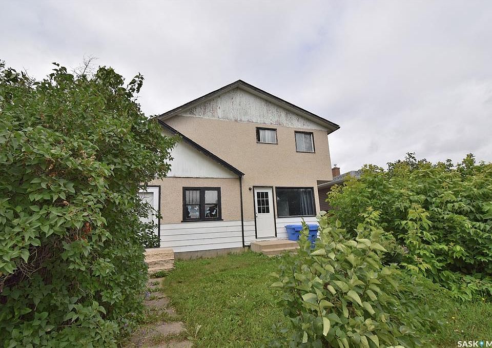 1st image of 664 7th STREET E