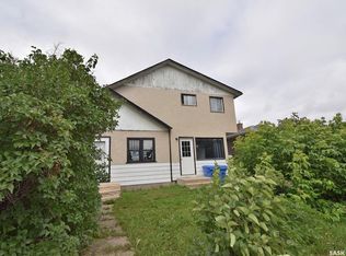 664 7th St E, Prince Albert, SK S6V0S8