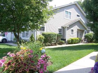 273 Erik Dr, East Setauket, NY 11733