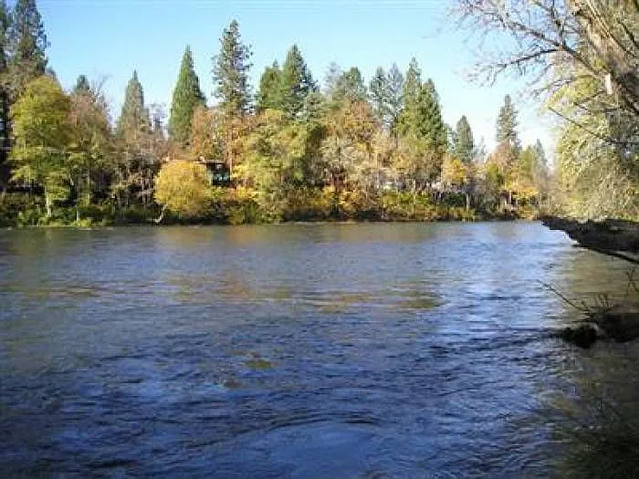 1030 Anglers Pl photo 1