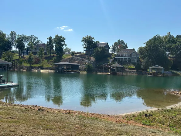 26 Compass Cove Cir, Moneta, VA 24121