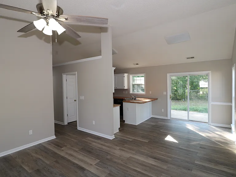 711 Harvest Way — Photo 7