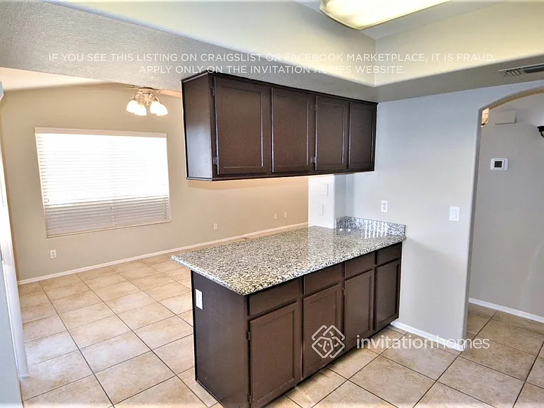 7125 N 28th Ave — Photo 9