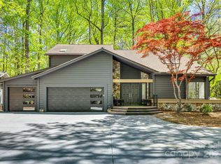 2 Whipporwill Ct, Lake Wylie, SC 29710