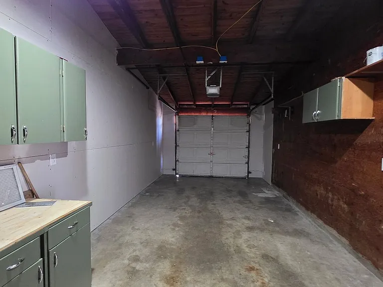 226 Antrim Dr — Photo 31