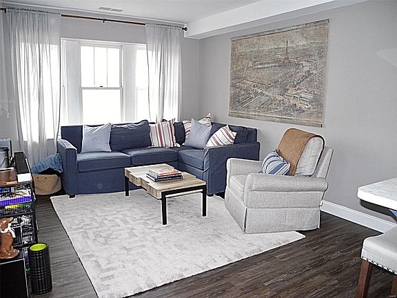 4th image of 377 N Boyle Ave APT C