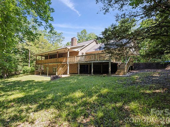 3rd image of 3090 Goblet Rd