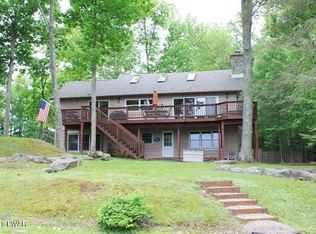 36 Summit Cir, Lakeville, PA 18438