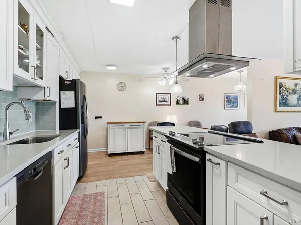200 High Point Drive #214, Hartsdale, NY 10530
