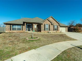 2105 SE 9th St, Moore, OK 73160