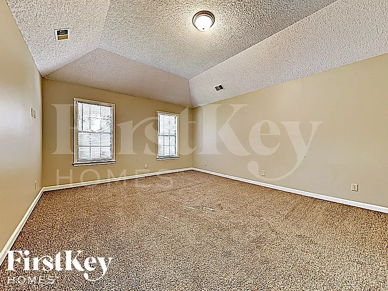 3718 Old Creek Cv — Photo 9