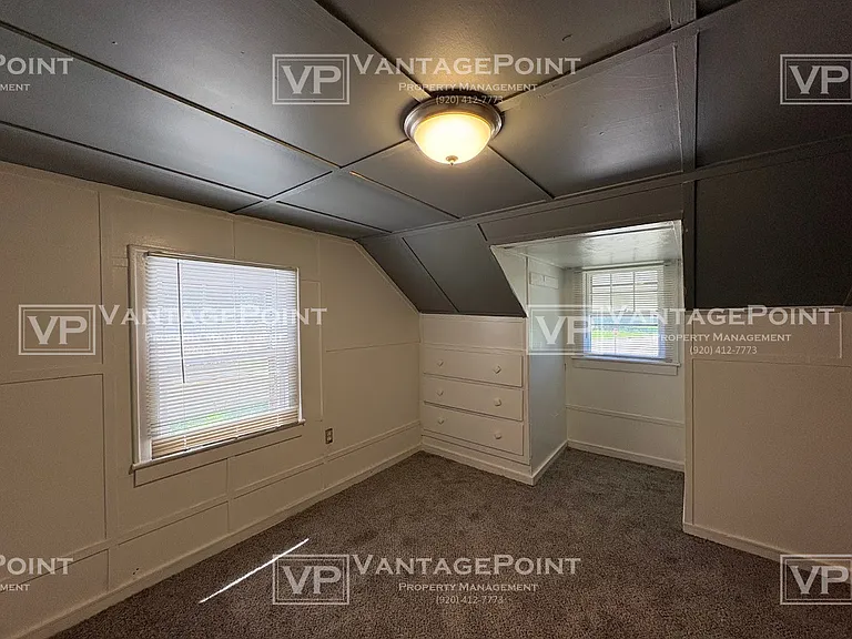 2224 Ullmer Ct — Photo 14