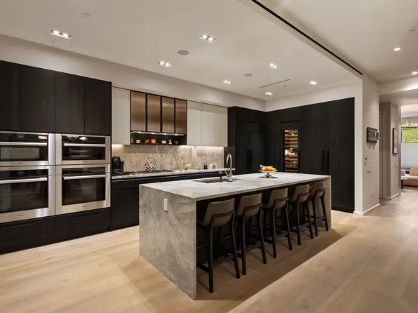 11 Beach Street image 3 of 8