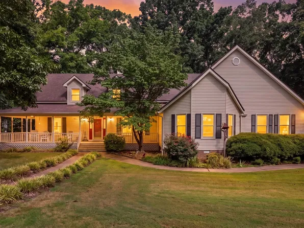 175 Castleton Cv, Paris, TN 38242