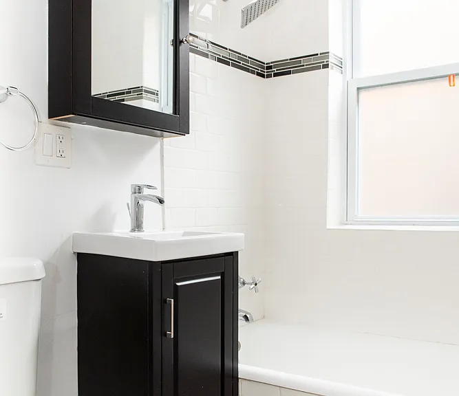 2129 N Dayton St #203 — Photo 6