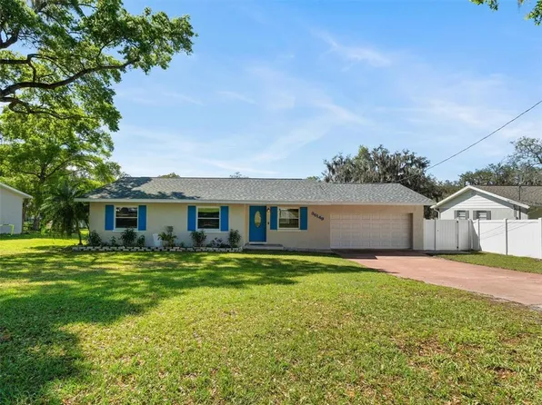 36149 Hickory St, Fruitland Park, FL 34731
