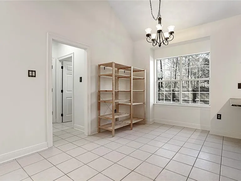 7033 Wynntree Dr — Photo 10