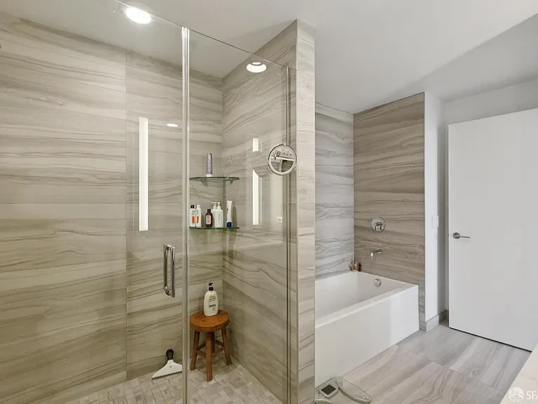201 Folsom St #40A — Photo 23