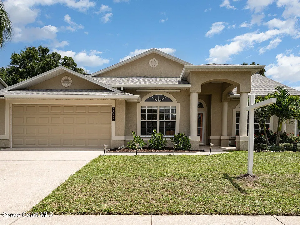 3623 Egret Dr
