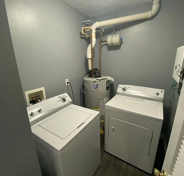 8025 Brookstone Ct — Photo 20