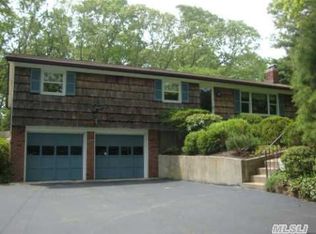 44 Wood Rd, Centereach, NY 11720