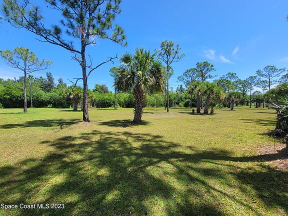 4th image of 2420 Quarterman Ln