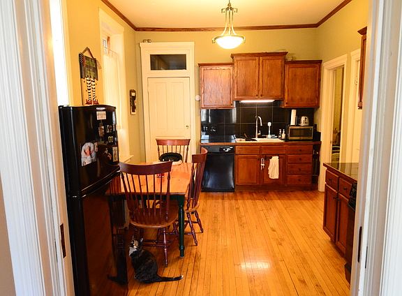 2nd image of 1066 N Marshfield Ave
