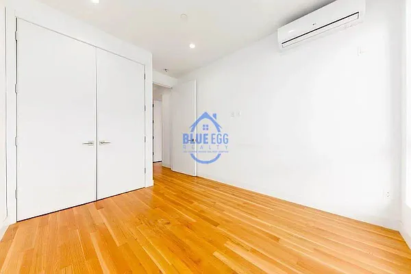 Rented by GROOME REALTY LLC | media 7