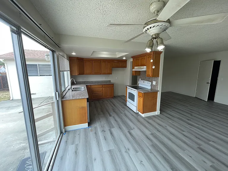 2903 Clover Ct — Photo 16