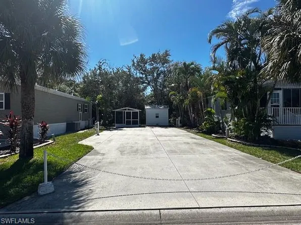 1490 Diamond Lake CIR, NAPLES, FL 34114
