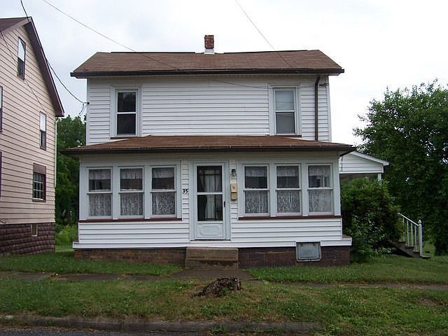 1st image of 35 Pine St