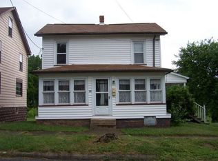 35 Pine St, Leetonia, OH 44431