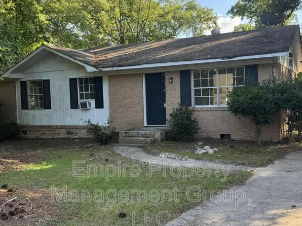 2126 Old Hopkins Rd, Hopkins, SC 29061