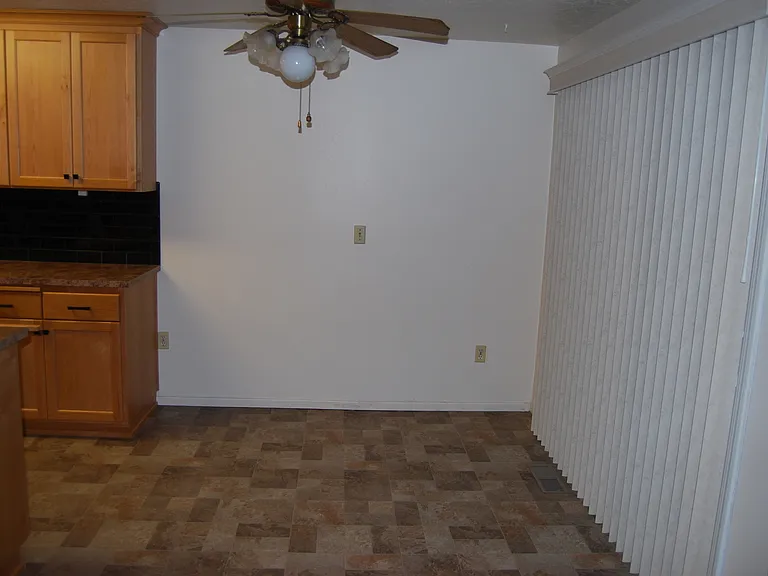 408 Pinehurst Dr — Photo 7