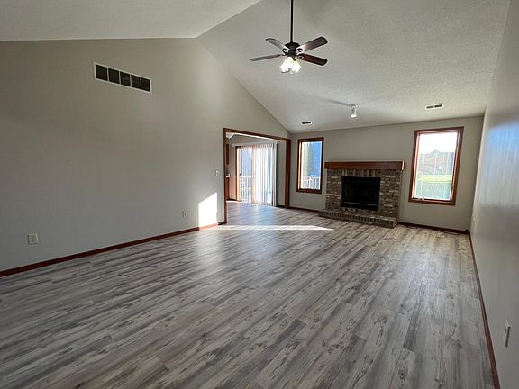3rd image of 7711 Currie Hill Ct