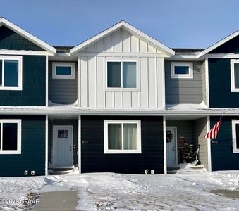845 Thames Ct, Grand Forks, ND, 58203