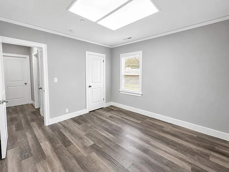9327 NE Glisan St #1 — Photo 13