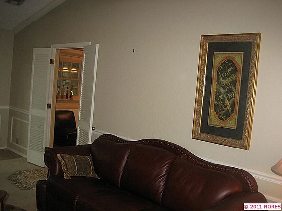 4th image of 2401 Chapel Hill Ct