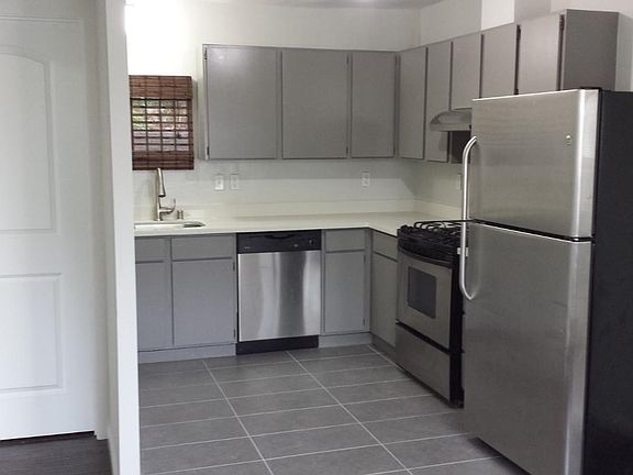 2nd image of 15 Buckles St