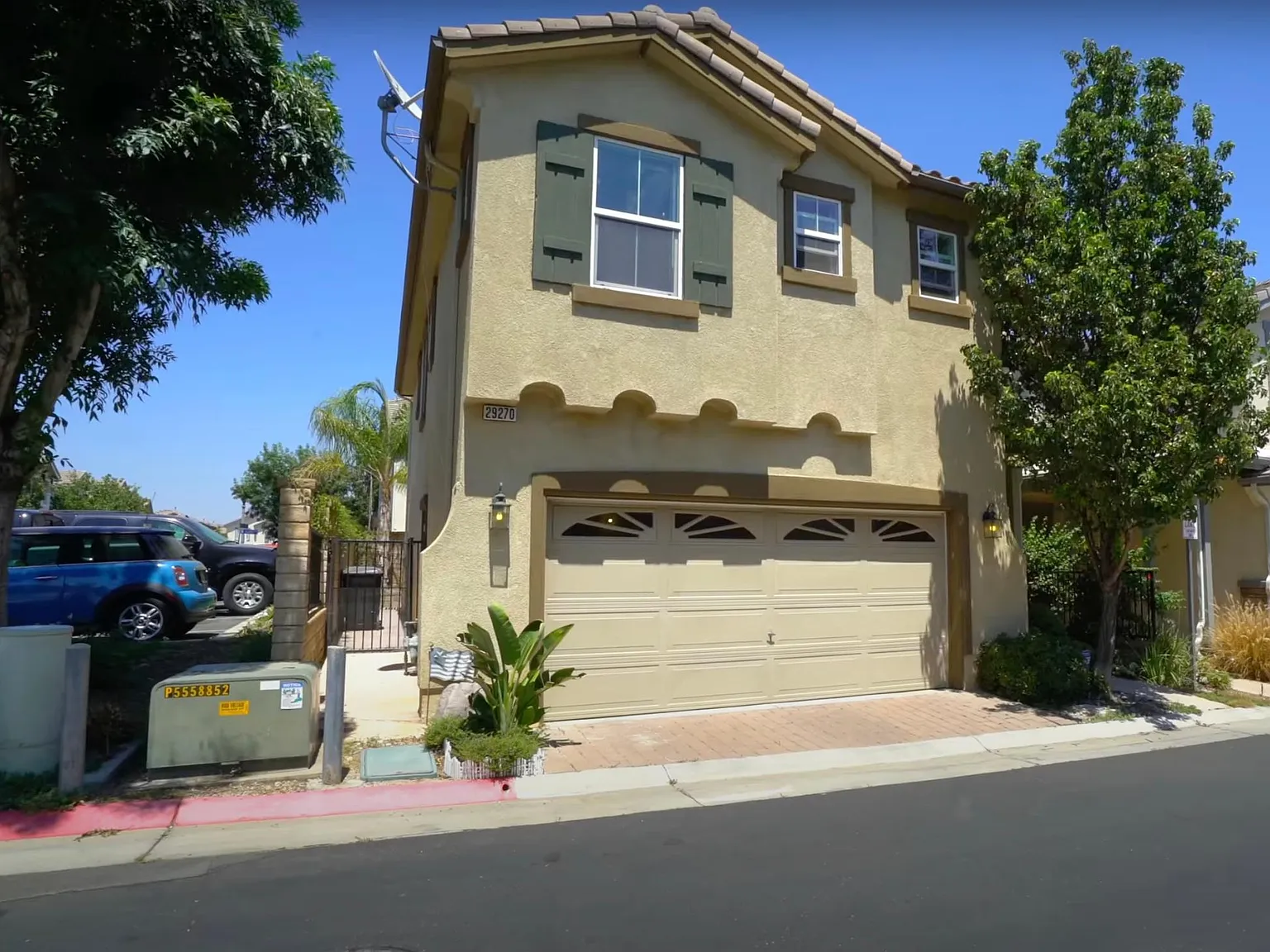 29270 Hatari Way — Photo 1