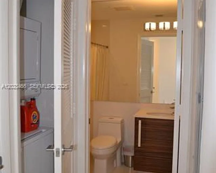 2020 N Bayshore Dr #2805 — Photo 9