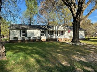 46 Oldham Dr, Jackson, TN 38305