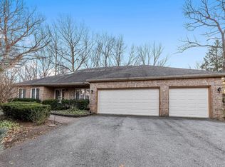 2015 S Frontage Rd, Darien, IL 60561