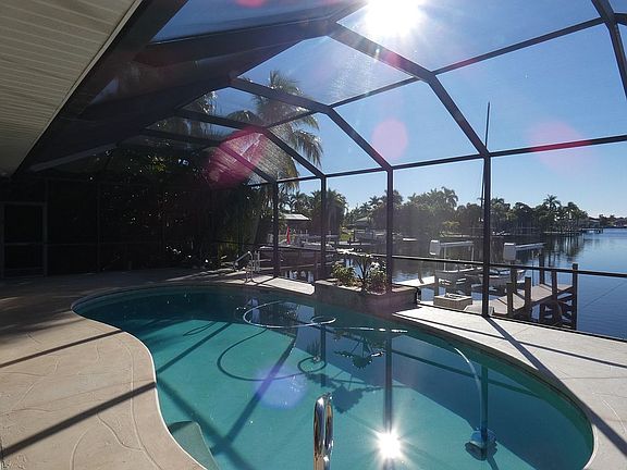 5th image of 534 Cape Coral Pkwy W