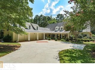 1685 Riverside Rd, Roswell, GA 30076