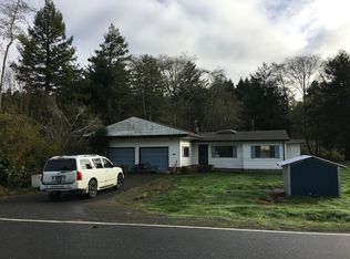 16941 Parkview Dr, Brookings, OR 97415