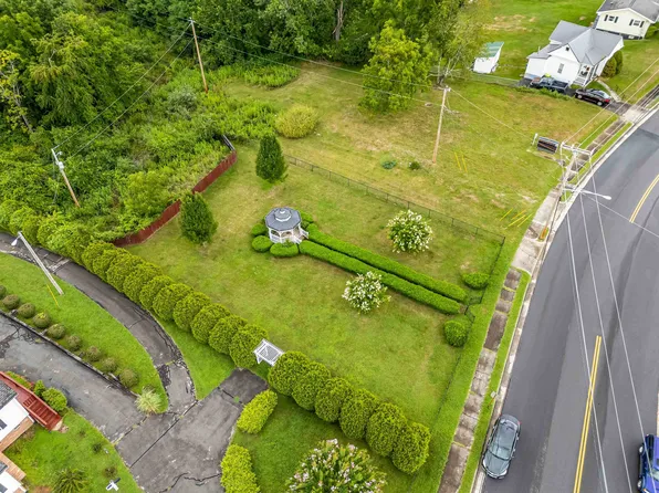 Randolph Ave, Pulaski, VA 24301