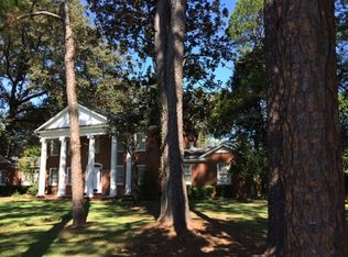 207 E Mitchell St, Adel, GA 31620